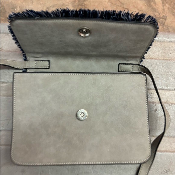 Blue and Gray Fringed Crossbody New without tag - Picture 8 of 8